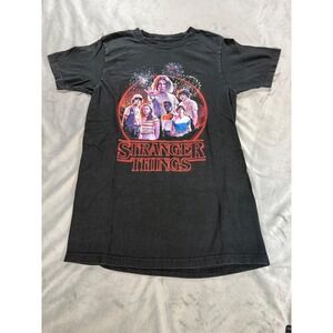Stranger Things Shirt Men's Small Black Red Graphic Crewneck Tee Netflix Unisex